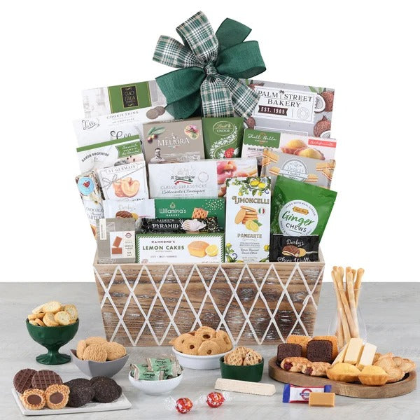 1467398-festive-traditions-gift-basket-thankfullyyours